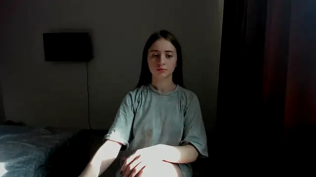 LilyHaart online show from November 15, 2025, 11:03 am