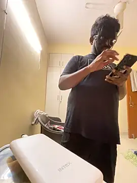 Snapshot of nightlife__12 chatting on March 13, 2025, 12:02 pm nightlife 12 online show from March 13, 2025, 12:02 pm