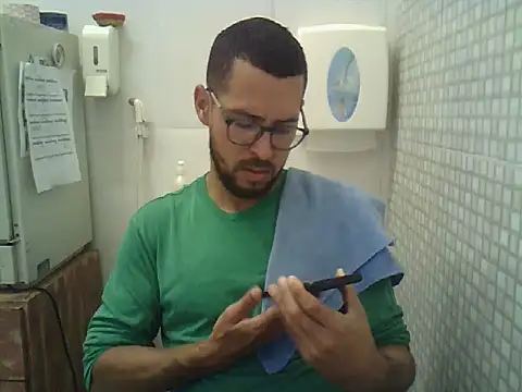 Snapshot of pdasgyn chatting on November 28, 2025, 1:11 pm pdasgyn online show from November 28, 2025, 1:11 pm