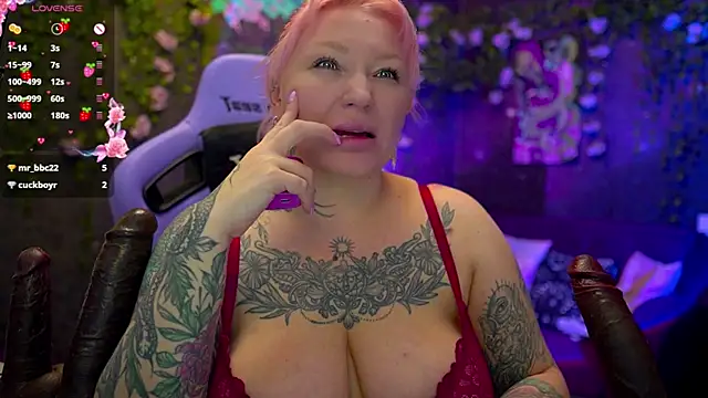 Snapshot of BlackedBarbie chatting on October 25, 2025, 1:12 pm BlackedBarbie online show from October 25, 2025, 1:12 pm