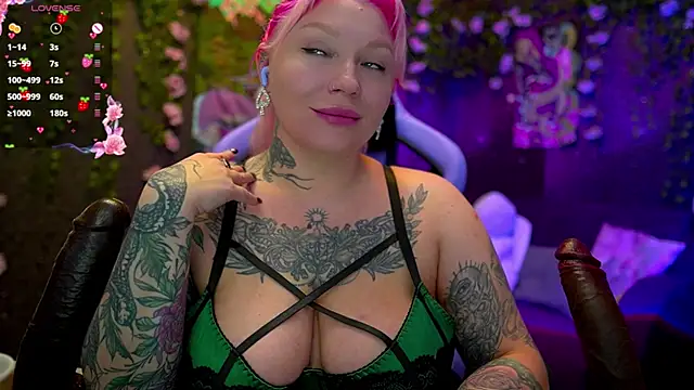 Snapshot of BlackedBarbie chatting on October 2, 2025, 6:55 pm BlackedBarbie online show from October 2, 2025, 6:55 pm