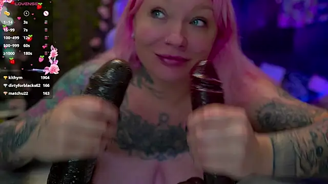 Snapshot of BlackedBarbie chatting on September 27, 2025, 12:17 am BlackedBarbie online show from September 27, 2025, 12:17 am