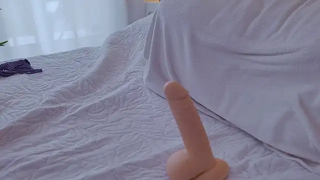 Snapshot of Eva_Roose chatting on February 4, 2025, 9:49 am Eva Roose online show from February 4, 2025, 9:49 am