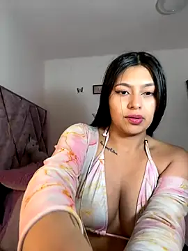 Tania rendon online show from October 25, 2025, 10:03 am