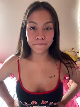 Snapshot of -Selene- chatting on October 8, 2025, 7:36 pm -Selene- online show from October 8, 2025, 7:36 pm