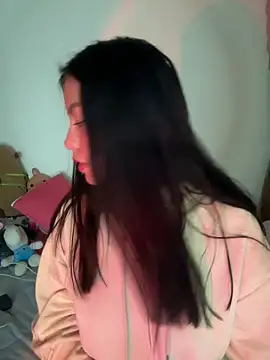 Snapshot of -Selene- chatting on October 11, 2025, 11:28 pm -Selene- online show from October 11, 2025, 11:28 pm