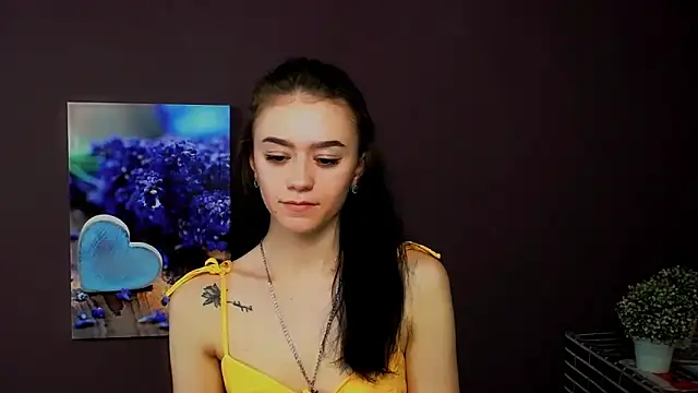 LanaTey online show from March 10, 2025, 11:55 am