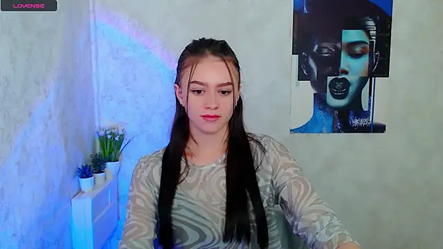 LanaTey online show from May 10, 2026, 8:11 pm