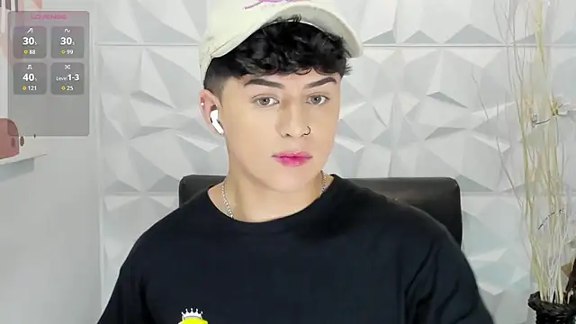 Snapshot of Sam_Daves chatting on February 13, 2026, 1:00 pm Sam Daves online show from February 13, 2026, 1:00 pm