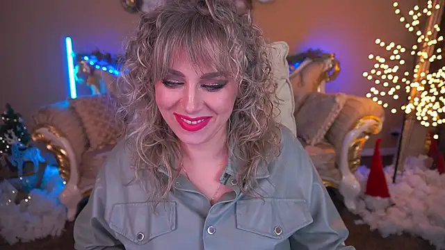 Snapshot of CandyLadyyy chatting on December 15, 2025, 10:04 pm CandyLadyyy online show from December 15, 2025, 10:04 pm