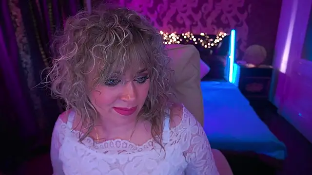 CandyLadyyy online show from April 4, 2026, 10:38 pm