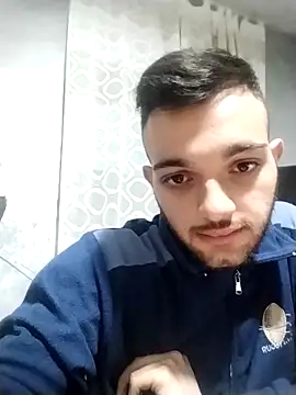 Francescodicristina44 online show from February 8, 2026, 10:18 pm