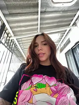 Snapshot of LunaCandy_ chatting on February 16, 2026, 2:59 pm LunaCandy online show from February 16, 2026, 2:59 pm