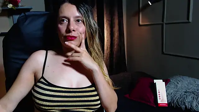 Snapshot of Milf_BustyBabe chatting on March 19, 2025, 2:35 pm Milf BustyBabe online show from March 19, 2025, 2:35 pm