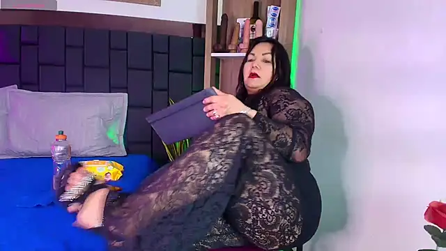 EllenaBoobs  online show from May 30, 2026, 8:03 pm