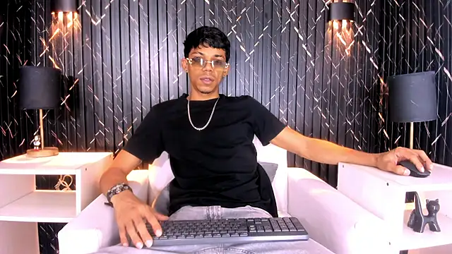 Snapshot of Gregory_Sforza chatting on December 4, 2025, 6:29 pm Gregory Sforza online show from December 4, 2025, 6:29 pm