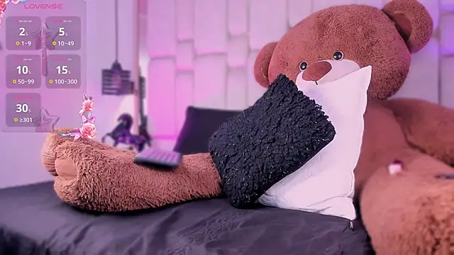 Snapshot of Daia_Ortiz chatting on November 8, 2025, 10:24 pm Daia Ortiz online show from November 8, 2025, 10:24 pm