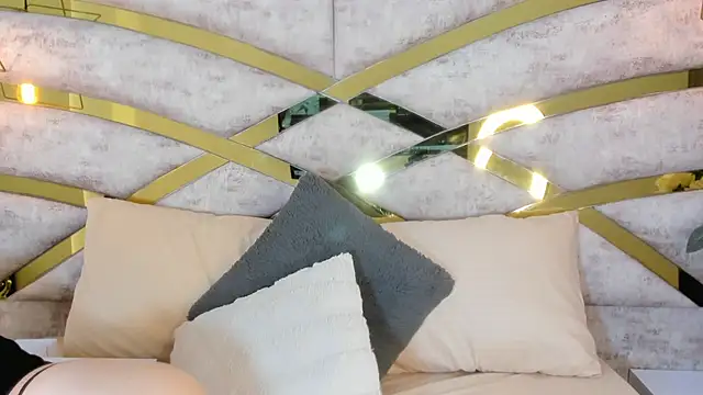 Sofiia Rossee  online show from February 12, 2026, 7:57 pm