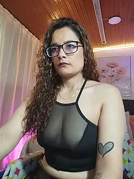 Rose Thompson1 online show from June 3, 2026, 1:34 pm