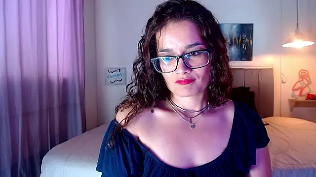 Snapshot of Rose_Thompson1 chatting on March 15, 2025, 5:26 pm Rose Thompson1 online show from March 15, 2025, 5:26 pm