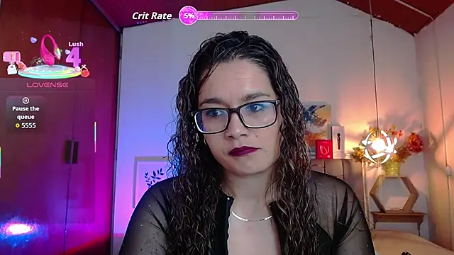 Snapshot of Rose_Thompson1 chatting on October 6, 2025, 1:45 pm Rose Thompson1 online show from October 6, 2025, 1:45 pm