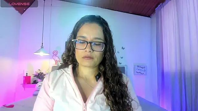 Rose Thompson1 online show from April 19, 2026, 1:45 pm