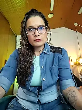 Snapshot of Rose_Thompson1 chatting on October 3, 2025, 1:34 pm Rose Thompson1 online show from October 3, 2025, 1:34 pm