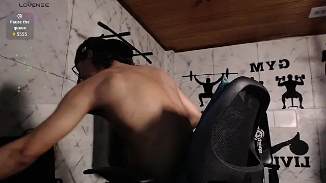 labrinthteasing online show from February 9, 2026, 2:04 pm