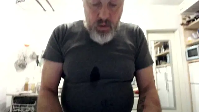 Snapshot of Berg_Boy chatting on January 13, 2026, 6:17 am Berg Boy online show from January 13, 2026, 6:17 am