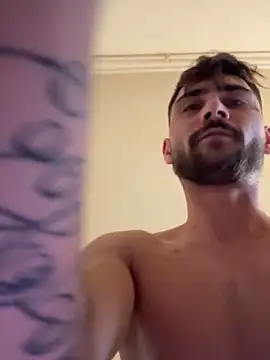 Hugo34bg online show from April 19, 2026, 5:19 am