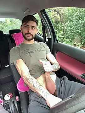 Hugo34bg online show from February 19, 2026, 9:50 am