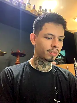 Snapshot of craxybaby chatting on November 15, 2025, 1:37 pm craxybaby online show from November 15, 2025, 1:37 pm