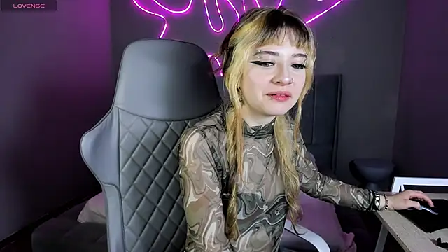 Miyuki wolf online show from April 9, 2026, 1:17 pm