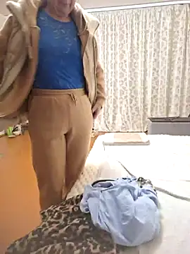 Snapshot of my_Kazka chatting on December 14, 2025, 8:20 am my Kazka online show from December 14, 2025, 8:20 am