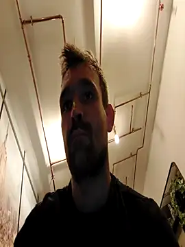 Snapshot of LKC94 chatting on September 17, 2025, 7:49 pm LKC94 online show from September 17, 2025, 7:49 pm