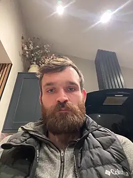 Snapshot of LKC94 chatting on March 16, 2025, 5:25 am LKC94 online show from March 16, 2025, 5:25 am