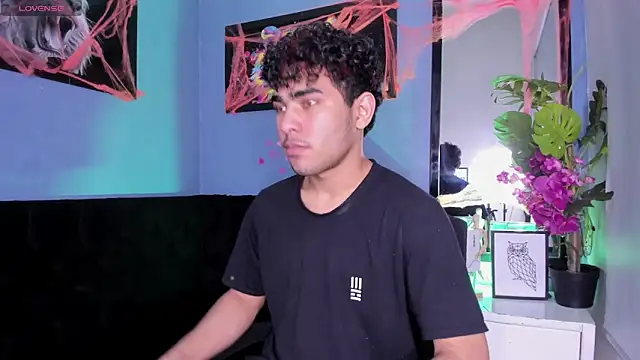 Snapshot of LucasCarterr_ chatting on October 28, 2025, 5:18 am LucasCarterr online show from October 28, 2025, 5:18 am