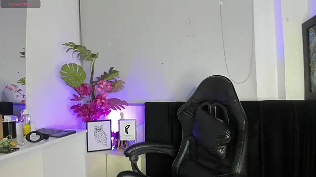 Snapshot of LucasCarterr_ chatting on October 24, 2025, 3:49 am LucasCarterr online show from October 24, 2025, 3:49 am