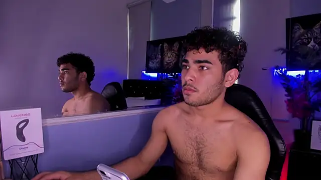 Snapshot of LucasCarterr_ chatting on November 30, 2025, 4:08 pm LucasCarterr online show from November 30, 2025, 4:08 pm