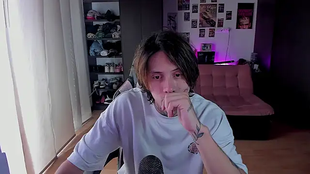 xIce Boy online show from May 13, 2026, 7:32 pm