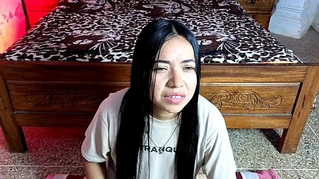 Snapshot of im_mariham_ chatting on October 19, 2025, 6:32 pm im mariham online show from October 19, 2025, 6:32 pm