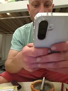 Snapshot of svenpfeifer chatting on May 9, 2026, 10:57 pm svenpfeifer online show from May 9, 2026, 10:57 pm
