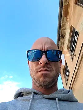 svenpfeifer online show from October 18, 2025, 1:13 pm