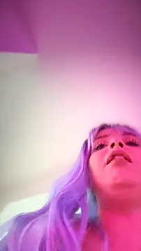 Snapshot of LoganPeny chatting on November 3, 2025, 9:57 am LoganPeny online show from November 3, 2025, 9:57 am