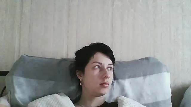 Snapshot of _Black-Panther_ chatting on December 17, 2025, 9:03 am Black-Panther online show from December 17, 2025, 9:03 am