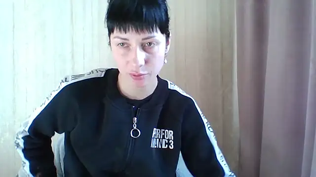 Snapshot of _Black-Panther_ chatting on November 2, 2025, 8:41 am Black-Panther online show from November 2, 2025, 8:41 am