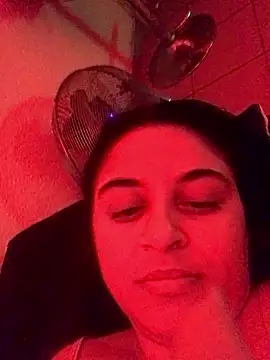 Veramaia online show from January 13, 2026, 12:58 am