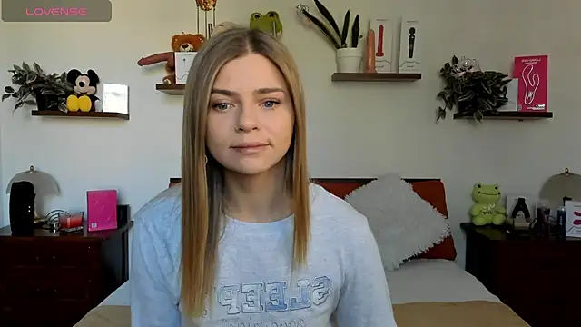 HaleyReedme online show from November 10, 2025, 9:58 am