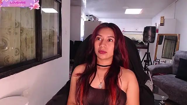 yes0225 online show from October 8, 2025, 2:18 pm