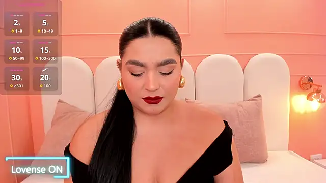 eva sainnt online show from November 11, 2025, 3:01 am